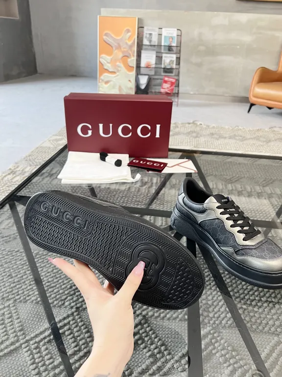 Gucci Shoe 